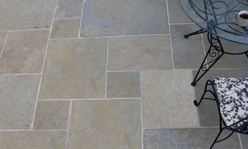 Strata Stones - Whitchurch Limestone Collection - Holton Lime - Patio Packs